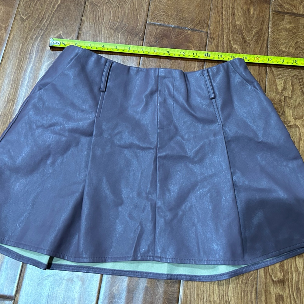 Medium LELIS Collection purple faux leather Skirt